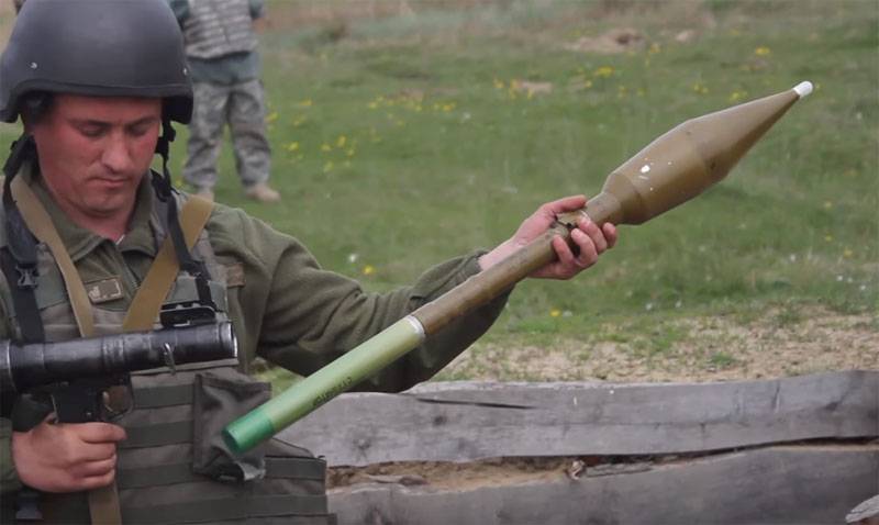 Ukraine showed the shooting of the RPG-7 machine gun-machine