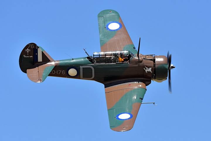 Australian hyökkäyslentokone "Wirraway". Tuntematon toisen maailmansodan sotilas