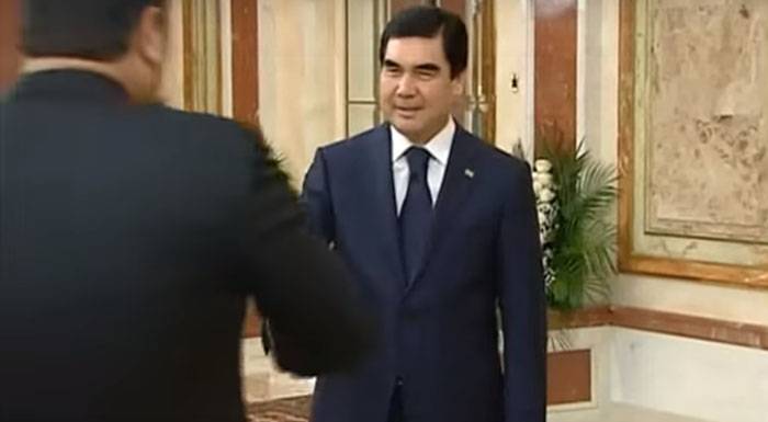 A mídia anunciou a morte do presidente do Turcomenistão