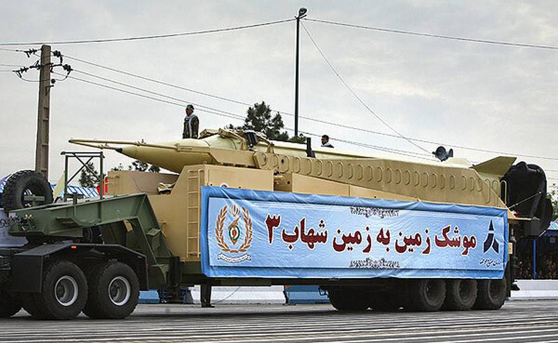 ईरान ने मध्यम दूरी की बैलिस्टिक मिसाइल शाहब -3 का परीक्षण किया