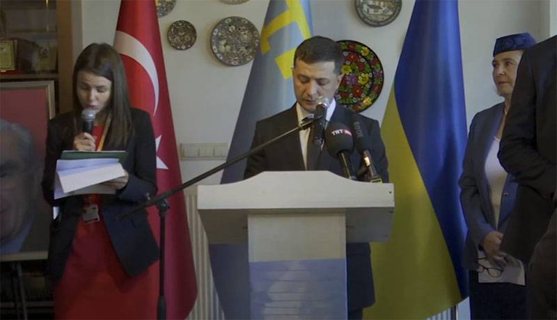 Zelensky在土耳其承诺克里米亚将成为乌克兰人