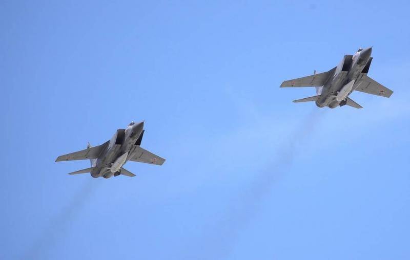 Aviamix visade handlingar av Su-57 och MiG-31K för att täcka flyg