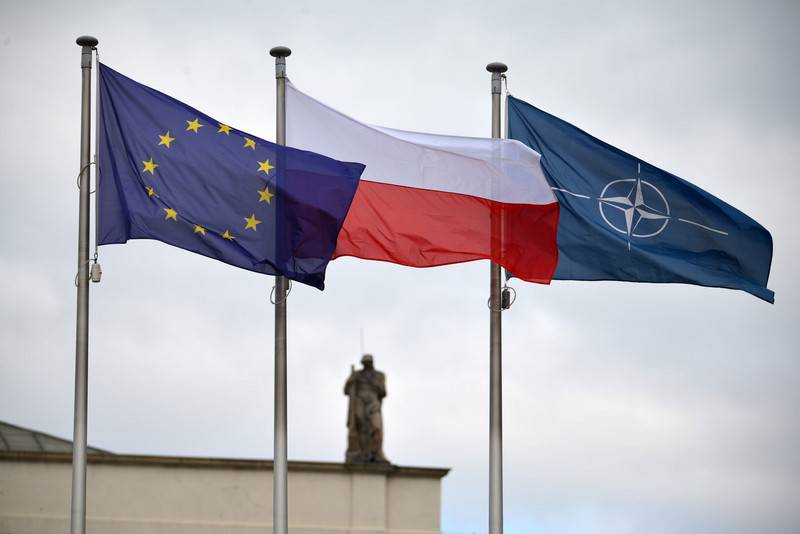 वॉरसॉ ने यूरोपीय संघ से "रूसी गलत सूचना" के खिलाफ लड़ाई को आगे बढ़ाने का आह्वान किया