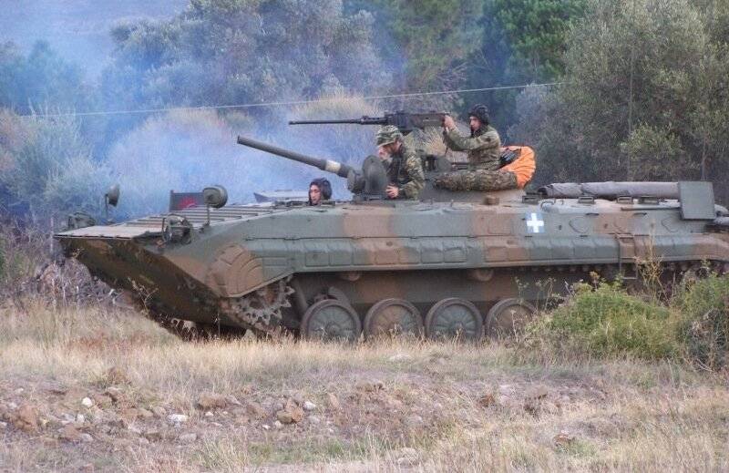 Grecja dostarczy egipskim siłom zbrojnym 92 bojowe wozy piechoty BMP-1 z armii