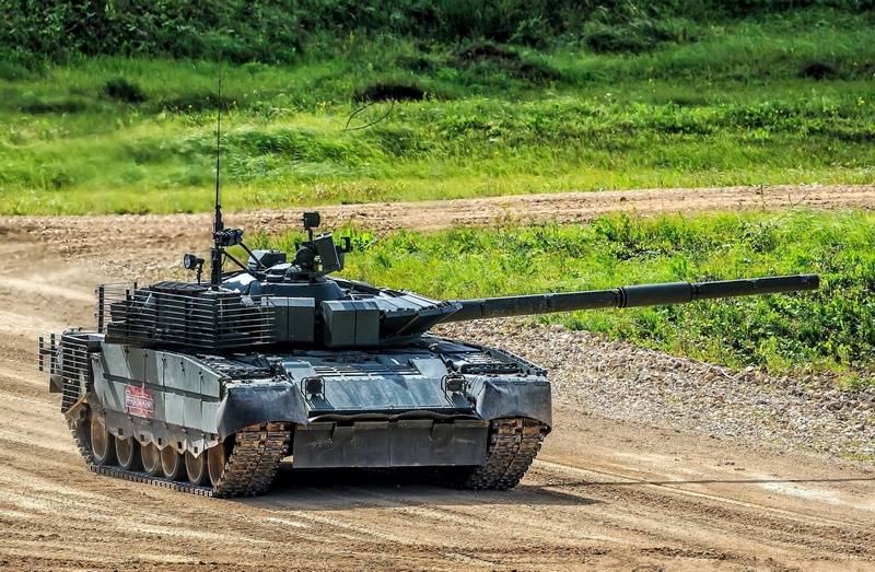 防空軍の電動ライフル編隊は完全に T-80BVM 戦車を装備し直されました。