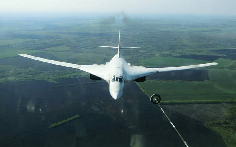 В Сети опубликовали зрелищное видео российского стратега Ту-160