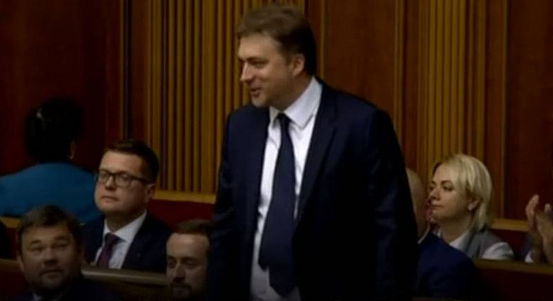 El nuevo Ministro de Defensa de Ucrania era un ex voluntario con un diploma de Oxford.