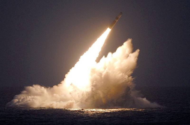 Die US-Marine führt Teststarts für ICBM Trident II D5 durch