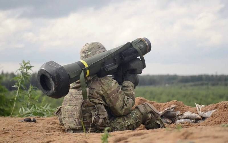 Le ministère de la Défense ukrainien a annoncé l'achat direct de systèmes Javelin ATGM aux États-Unis