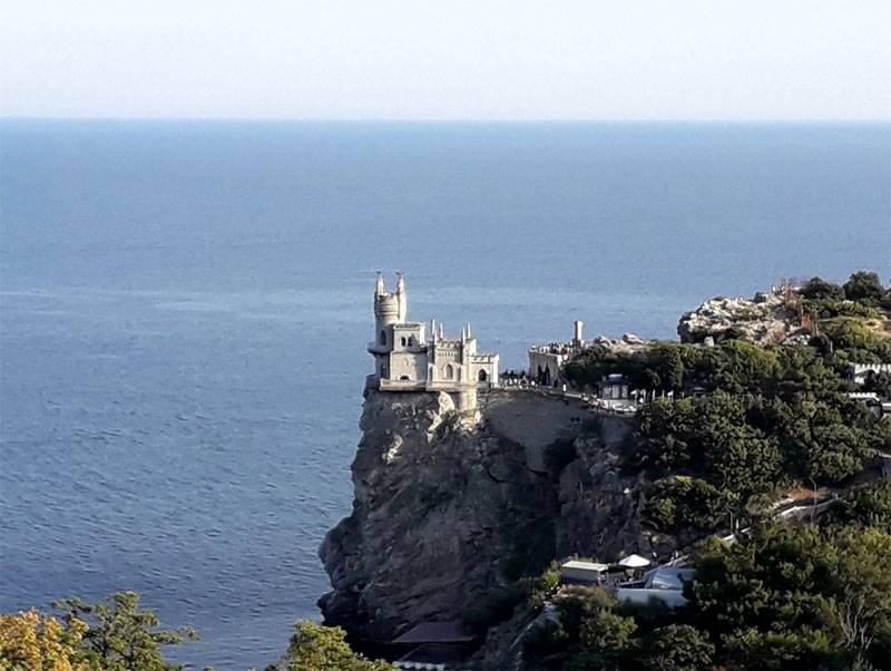 In Crimea, consider the double name of region: Republic of Crimea Tavrida