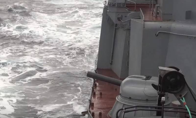 रक्षा मंत्रालय ने उत्तरी बेड़े के जहाजों की गोलीबारी का एक वीडियो इंटरनेट पर पोस्ट किया