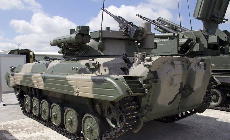 업그레이드 된 BMP-2M 당사자가 극동 VOKU에 입장했습니다.