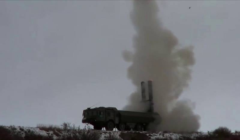مجتمع ساحلی "Bastion" برای اولین بار موشک های ضد کشتی "Onyx" را در Chukotka پرتاب کرد.