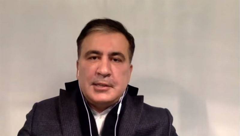 Saakaşvili, Putin’in “SSCB’yi yeniden yaratmaya hazır olduğunu” söyleyerek liberalleri heyecanlandırdı