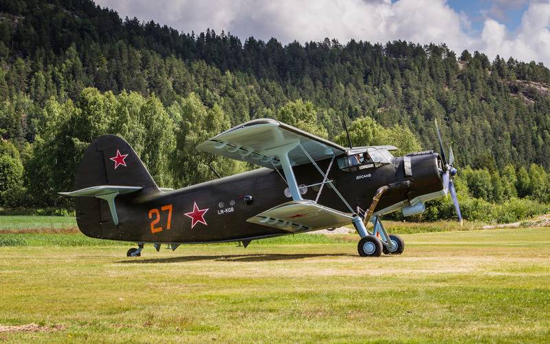 Il Ministero dell'Industria e del Commercio ha sostituito lo sviluppatore di un nuovo velivolo in sostituzione dell'An-2