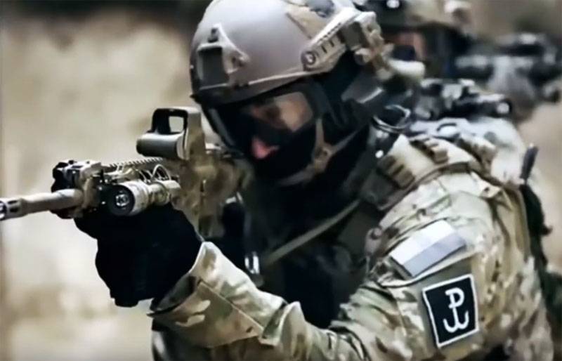 In Poland, they called mistakes during the training of GROM special forces in urban conditions