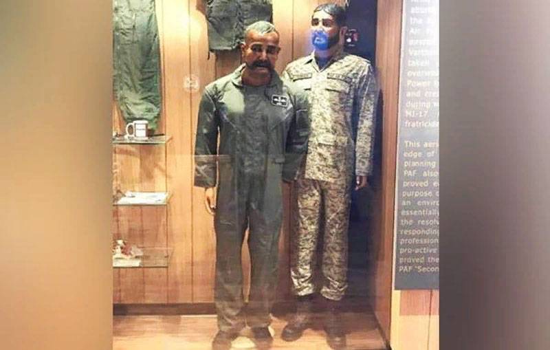 India resented in the Museum of the Pakistan air force figures captured pilot Abhinandana of Varthamana