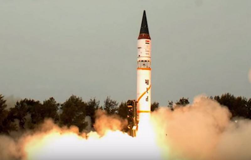 Hindistan, Agni-II balistik füzesini başarıyla test etti