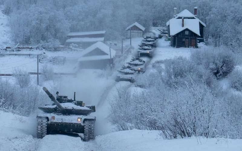 Upgraded T-80BVM Northern Fleet tanks frightened Norwegian army