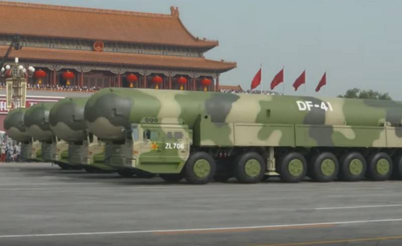 A China realizou um teste de vôo bem-sucedido do mais recente ICBM DF-41 (Dongfeng-41)