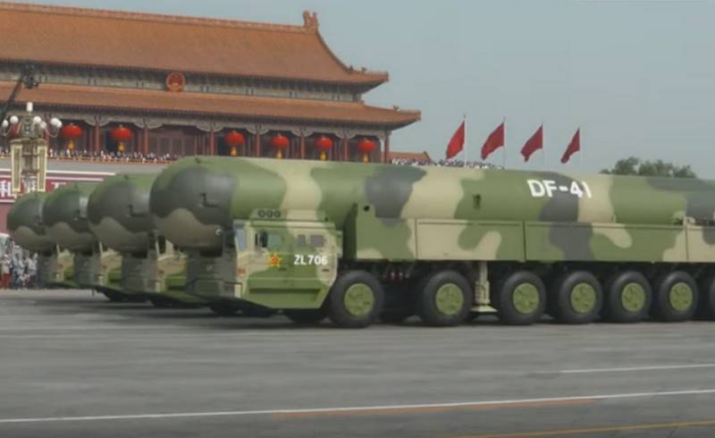 La Cina ha condotto con successo un test di volo dell'ultimo ICBM DF-41 (Dongfeng-41)