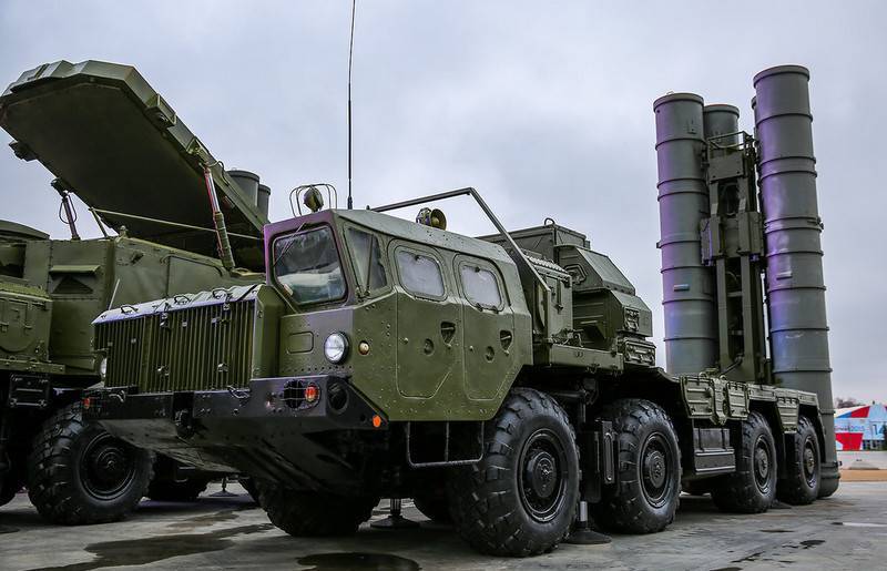 С-300 ПМ-2 “Favorito” foi testado com a ajuda de bombardeiros da linha de frente Su-34