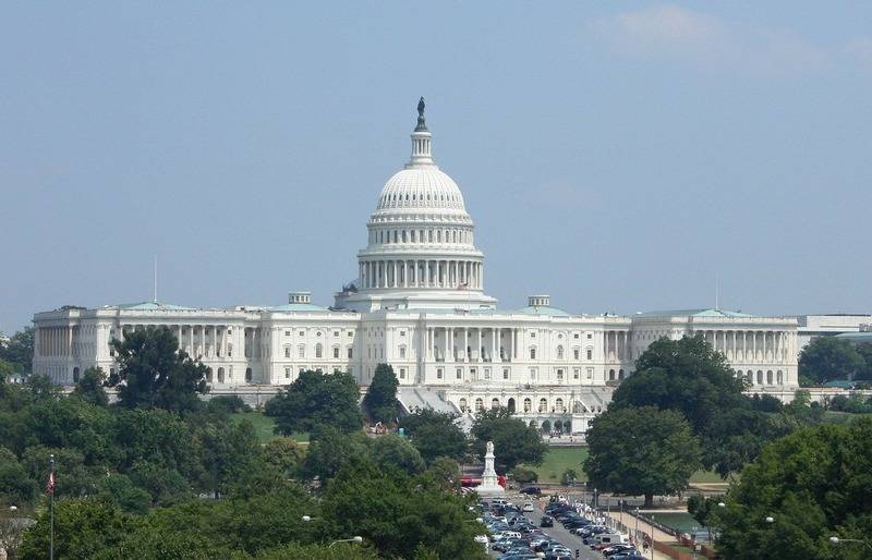 美国国会在军事预算中对俄罗斯天然气管道实施制裁