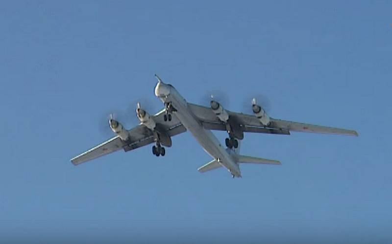 Naval Aviation Pacific Fleet a reçu une réparation anti-sous-marine Tu-142M3