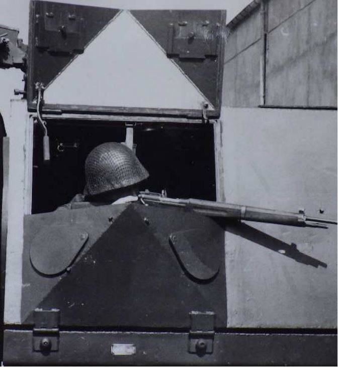 Vehículo blindado de transporte de personal Berliet-Lorraine: protección contra armas nucleares, movilidad y bajo precio