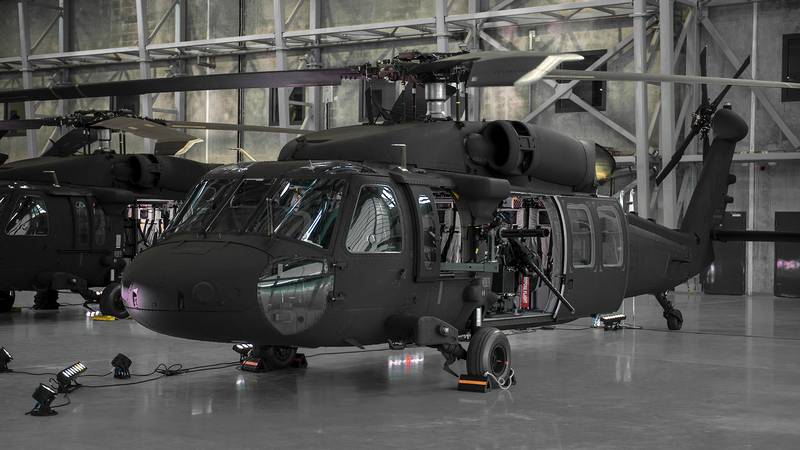 Puola korvaa Mi-17-helikopterit Sikorsky S-70i International Black Hawkilla