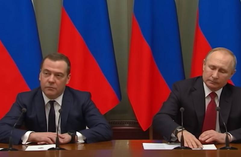 Poutine a nommé Medvedev à un nouveau poste