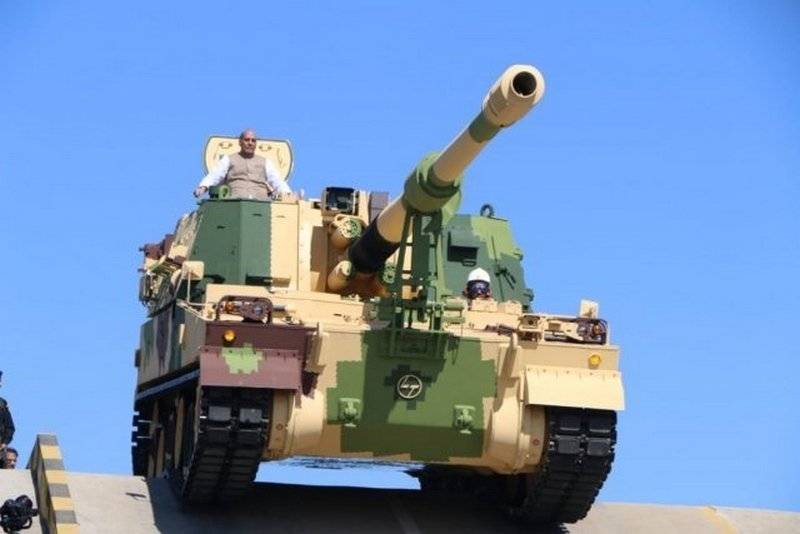 In India, presented the first copies of self-propelled guns K9 Vajra-T of domestic assembly