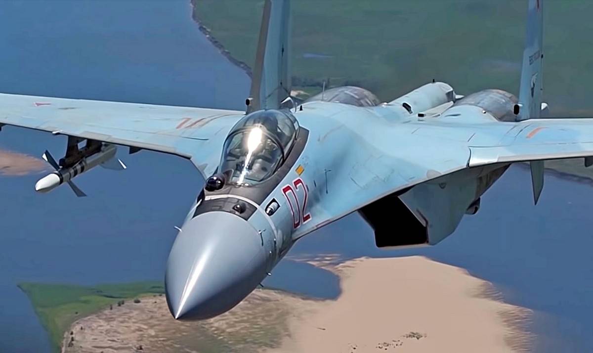 China Receives First Advanced Su-35 Flankers From Russia