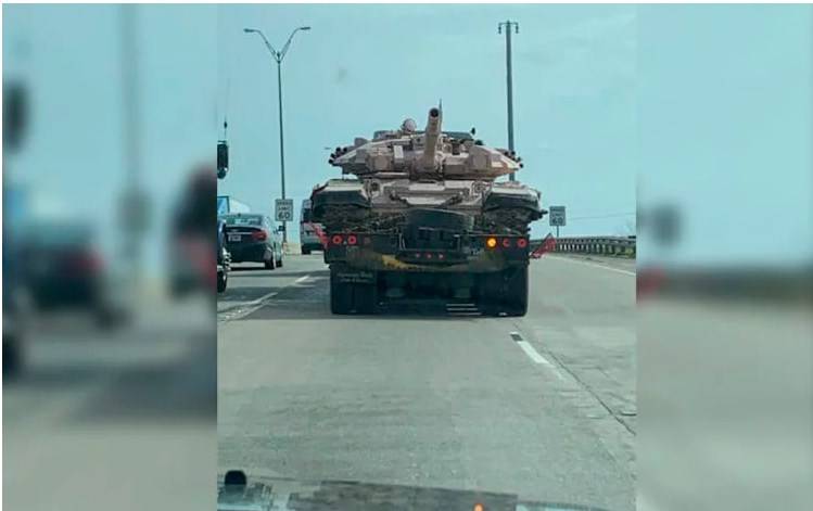 Het netwerk bespreekt een foto van een Russische tank in de VS: versies van het uiterlijk