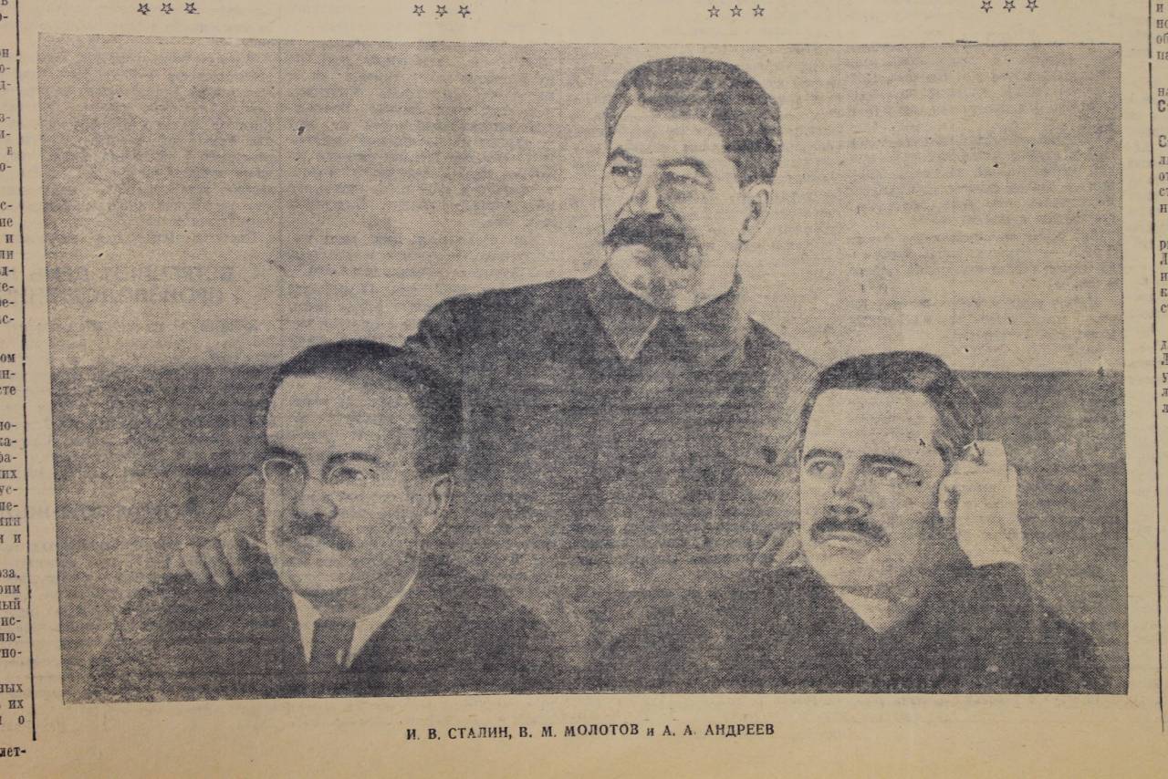Сталин 1937 год. Сталин фото 1939. Сталин Молотов и Ворошилов. Выступление Сталина 1937. Сталин в 1925 году.