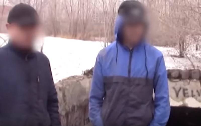 ФСБ задержала подростков, планировавших массовое убийство в школе Саратова