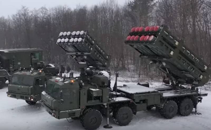 중앙 군사 지구는 S-300 방공 시스템에서 Vityaz 방공 시스템 S-350으로의 재 설비 계획에 대해 연설했습니다.