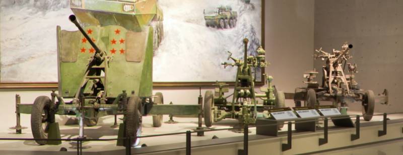Зенитная артиллерия в экспозиции Военного музея китайской революции