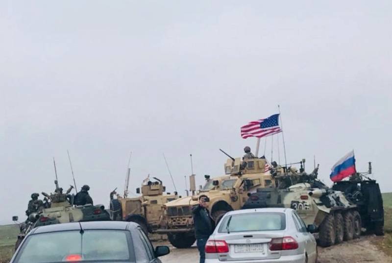 «Думали, что БТР русских перемещаются только по асфальту»: американцы пытались перекрыть дорогу для ВС РФ