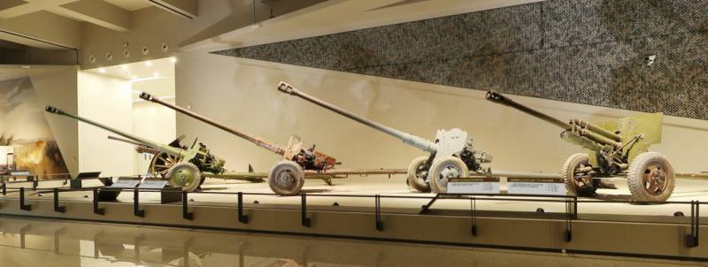 Chinese anti-tank guns on display at the Military Museum of the Chinese Revolution