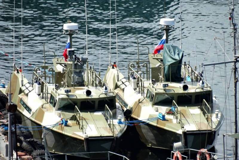 The first female crew of the Raptor patrol boat formed at the Black Sea Fleet