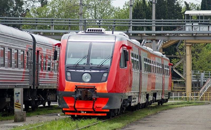 Regelmäßige Personenbahnen Bewegung offen zwischen Anapa und Kertsch