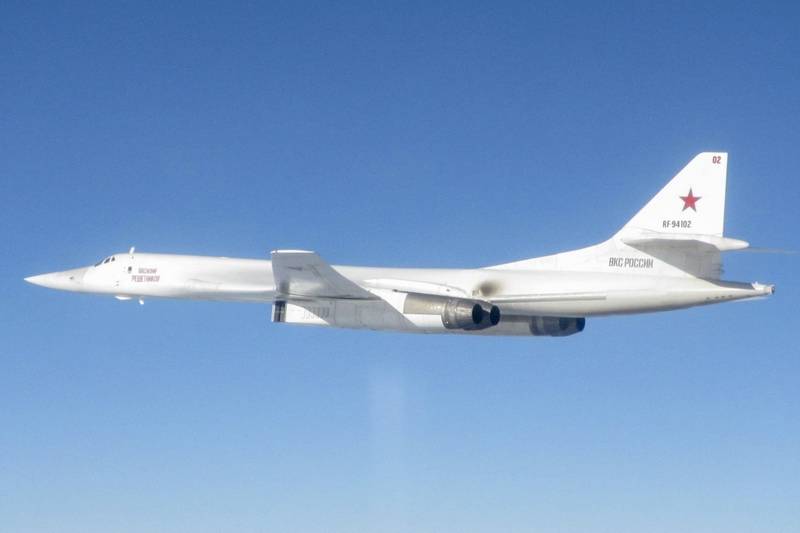 a Pair of strategies Tu-160 had a long flight over the Northern seas