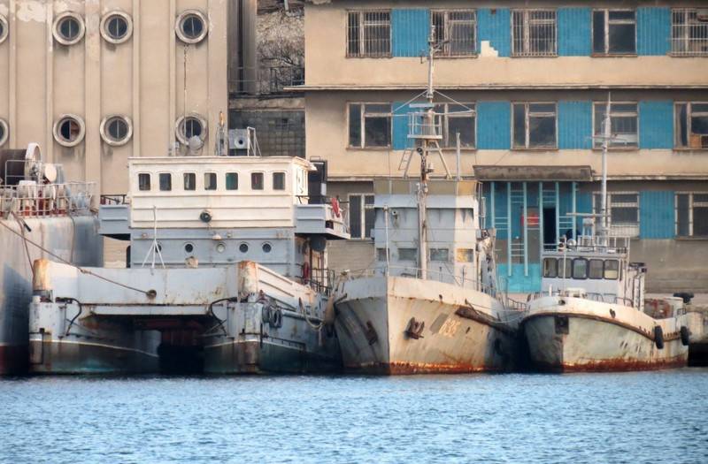 En Sebastopol, se completa la formación de dos grupos de barcos abandonados por Ucrania.