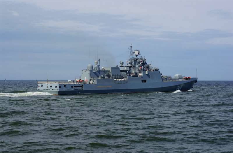 Frigate Rusia ngleksanani ing Mediterania