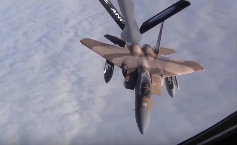 Az amerikai légierő magánszállító tankereket kíván használni a repülőgépek tankolására