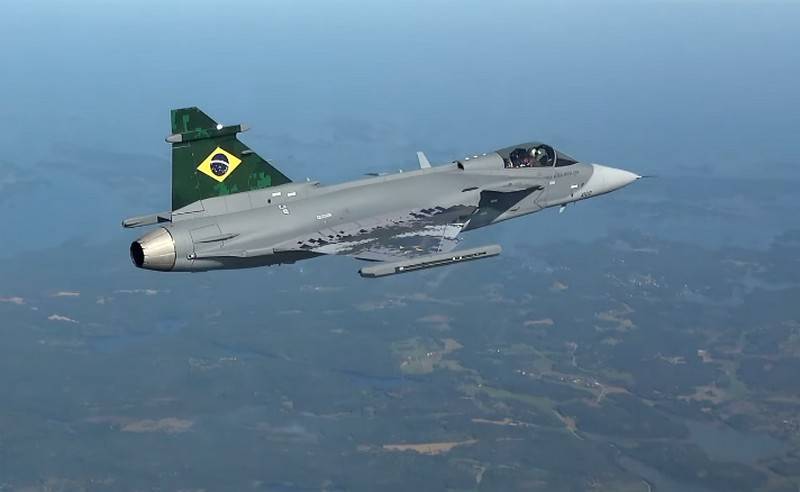 스웨덴에서 브라질 공군 최초의 XNUMX 인승 "Gripen F"조립 시작