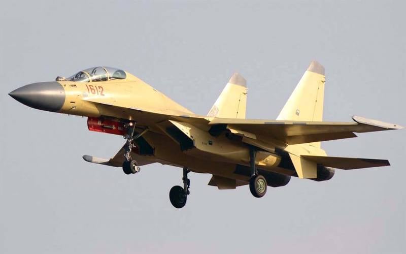 Interferenza e razzi. Aereo da guerra elettronico Shenyang J-16D (Cina)