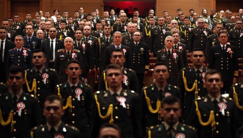 В Турции решили перенести сборы резервистов и военные учения