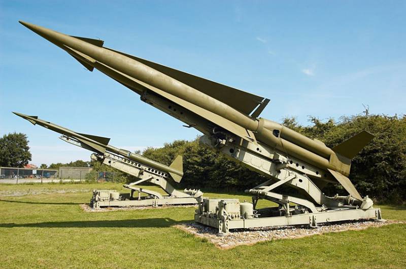 Американские зенитные и противоракетные комплексы семейства «Найк»